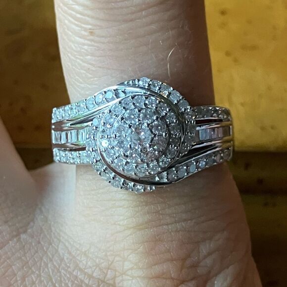 Natural White Diamond Sterling Silver Ring Size 10 - Picture 1 of 9